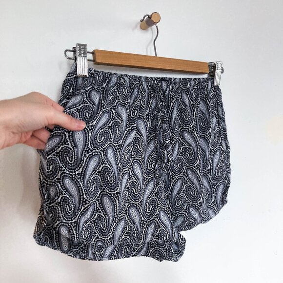 2 FOR $15 Printed Paisley Grey Shorts - Picture 2 of 7